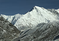 Cho Oyu (8201m) is located at the China - Nepal border beyond the Gokyo valley